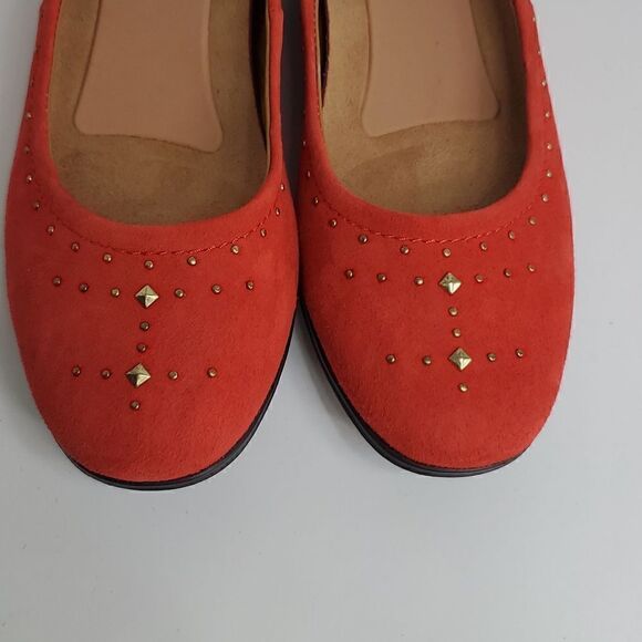 Naturalizer Joana Red Studded Leather Comfort Flats Size 9N - Picture 3 of 11